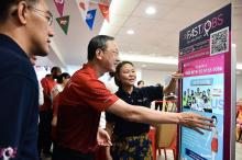 Cari Kerja Dekat Rumah, Orang Tua di Singapura Cukup Kirim SMS