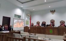 Sidang Putusan Kasus Korupsi Berjamaah IUP Tambang Bauksit di Kepri Ditunda