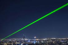 Singapura Protes, Sinar Laser Dijual Pinggir Jalan Ganggu Penerbangan