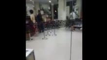 Video Perempuan Telanjang Masuk Apotek di Jakarta Jadi Viral