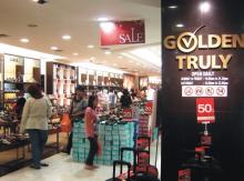 Golden Truly BCS Tutup, Obral Produk Hingga 90 Persen