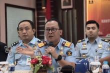 Peminat Layanan Paspor Simpatik Meningkat Seiring Mahalnya Tiket Pesawat