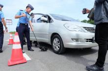 Petugas Gabungan Periksa Semua Kendaraan ke Bandara RHF, Ini Tujuannya