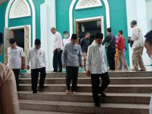 Tunggu Fatwa MUI, Isdianto: Tetap Salat Jumat, Asal Sehat