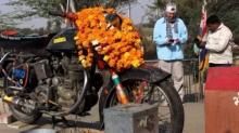 Moge Royal Enfield Jadi Sesembahan Warga di India, Ini Kisahnya