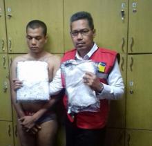 Calon Penumpang Pesawat di Hang Nadim Terciduk Bawa Sabu 1,9 Kg