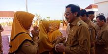 Gubernur Minta Tak Halal Bihalal Pada Jam Kerja