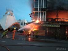 Foto-foto: Api Hanguskan Restoran DKampoeng Batam Centre 
