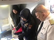 Belum Turun dari Pesawat, Pilot di Hang Nadim Langsung Dicek Urine