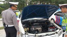 Begini Aktivitas Pengecekan Rutin Kendaraan Operasional Polantas di Batam