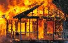 Alamak! Rumah Nenek 80 Tahun di NatunaÃ‚Â Ludes Dibakar Anaknya