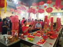 Warga Tionghoa Tanjungpinang Padati Vihara Berusia 163 Tahun