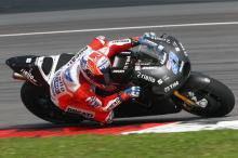 Stoner Rajai Tes Pramusim di Sepang, Rossi dan Lorenzo Tercecer 