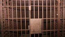 Two Prisoners of Batu Aji Police Headquarters Reportedly Escaped