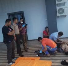 Seorang Teknisi AC Tewas Kesetrum di Taman Kota
