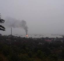 [Jurnalisme Warga] Kapal Pompong Terbakar di Harbour Bay Batam