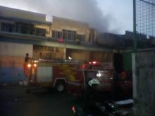 Gudang Kimia Terbakar, Satu Unit Mobil dan Sepeda Motor Ikut Ludes 