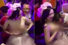 Alamak, Tamu Antre Pegang Dada Pengantin Cantik 