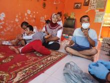 Warga Batam yang Jual Hape Rusak untuk Beli Beras Kebanjiran Bantuan Sembako dan Uang
