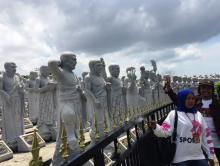 Vihara Seribu Patung Favorit Wisatawan Saat Libur Imlek