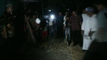Pulang Tarawih, Tokoh, Ulama, hingga Pengurus Masjid Gerebek Lapak Judi Dadu di Sekupang