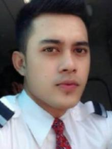 Akun Facebook Palsu Pilot Tampan Tipu Wanita Hingga Ratusan Juta
