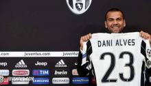 Alamak, Dani Alves Ketahuan Masturbasi di Ruang Ganti