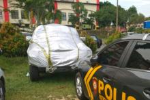 Mobil Mewah Milik Pejabat Lingga Terparkir di Polda Kepri