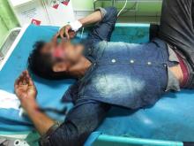 Pengendara Smash Terkapar, Handle Rem Tertancap di Tangan