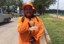 Sosok Wanita Luar Biasa Penyapu Jalan Engku Putri Batam