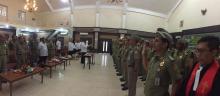 Aunur Rafiq Lantik dan Ambil Sumpah Jabatan Satpol PP Karimun