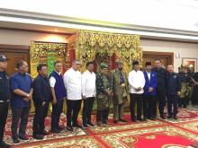 LAM Batam Anugerahi Surya Paloh Gelar Dato` Sri Setia Wangsa