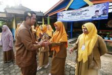Bupati dan Wakil Bupati Bintan Tinjau Pelaksanaan Ujian Nasional Tingkat SMP/MTs