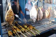 Ikan Bakar Tanjunguma: Kepulan Asap Memancarkan Aroma Kelezatan
