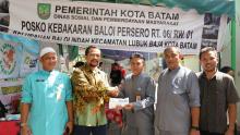 PLN Batam Salurkan Bantuan kepada Korban Kebakaran di Baloi Persero