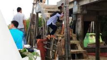 Ponton Pelabuhan Kampung Asam Membahayakan