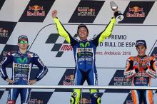 Rossi Sumbangkan Trofi Jerez kepada Bocah Penderita Kanker Bernama Lorenzo