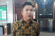 PPDB di Kepri Dinilai Buruk, Teddy Jun: Sistem Online Rasa Offline