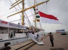 Melihat Kecanggihan Kapal KRI Bima Suci yang Mampir di Batu Ampar