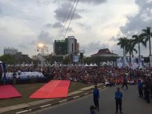 Ribuan Orang Padati Kawasan Engku Putri dan Bundaran BP Batam, Zaskia Gotik Mulai Goyang Batam