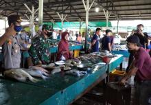 Gugus Tugas Bakal Tindak Pedagang yang Tak Patuhi Imbauan Pencegahan Covid-19