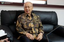 JB Sumarlin, Tuduhan Mafia Berkeley dan Si Kancil Soeharto 