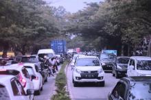 Arus Kendaraan Mulai Macet, Hindari Arah Engku Putri