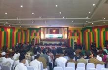 Pejabat Telat Hadir, Pelantikan Anggota DPRD Lingga Molor