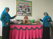 Dari Tutorial Youtube, Ibu-ibu PKK di Batam Ini Garap Industri Kreatif 