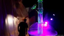 Wow, Museum Ganja Las Vegas Pamerkan Bong Tertinggi di Dunia