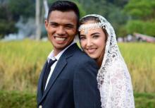 Kisah Cinta Nelayan Asal Padang Nikahi Bule Cantik dari Prancis