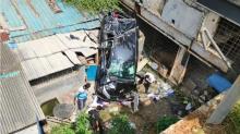 Kesaksian Pemilik Rumah yang Nyaris Tertimpa Mobil Terbang di Seraya Batam