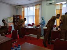 Sebanyak 57 Pegawai Dinas PU Natuna Dirapid Test, 1 Reaktif