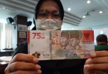 Mulai Hari Ini, Semua Bank Bisa Layani Tukar Uang Baru Rp75 Ribu